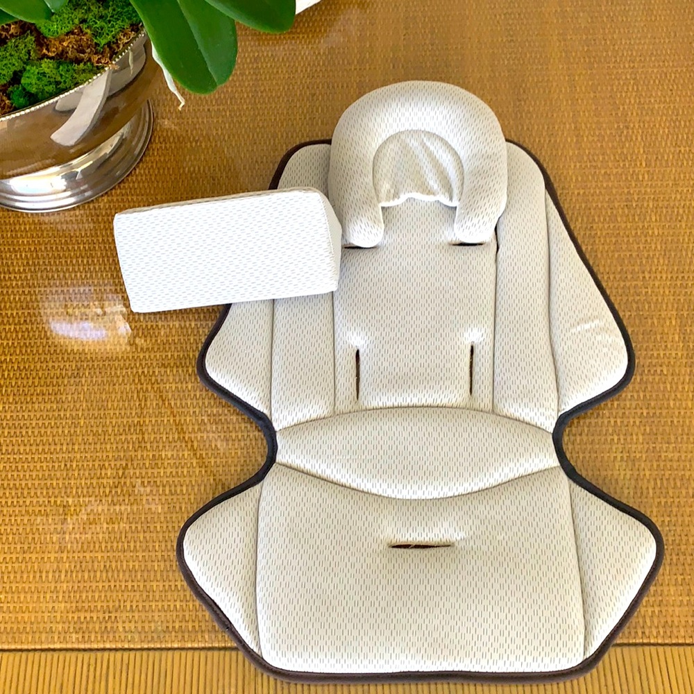 Uppababy infant snugseat for stroller